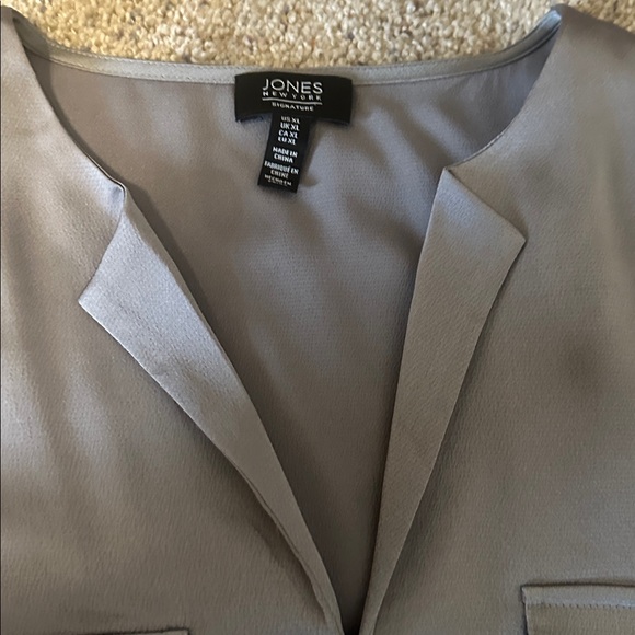 Jones top - Picture 3 of 3